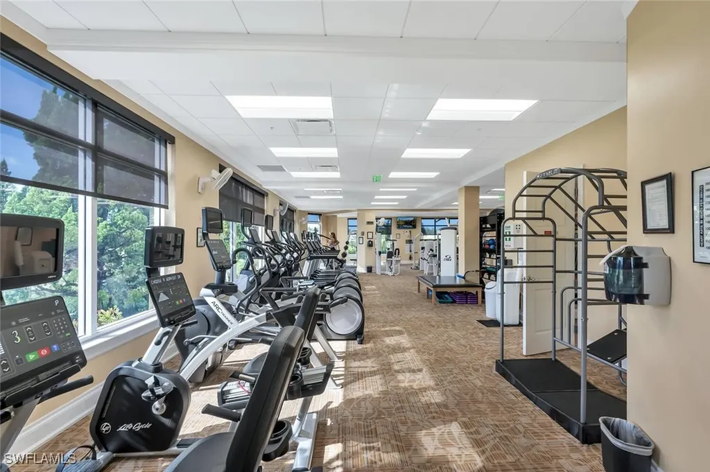 4863 Hampshire Court Naples FL 34112