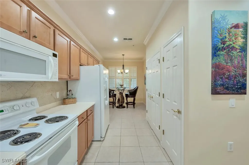 4863 Hampshire Court Naples FL 34112