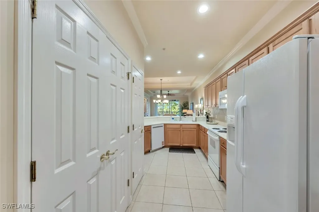 4863 Hampshire Court Naples FL 34112