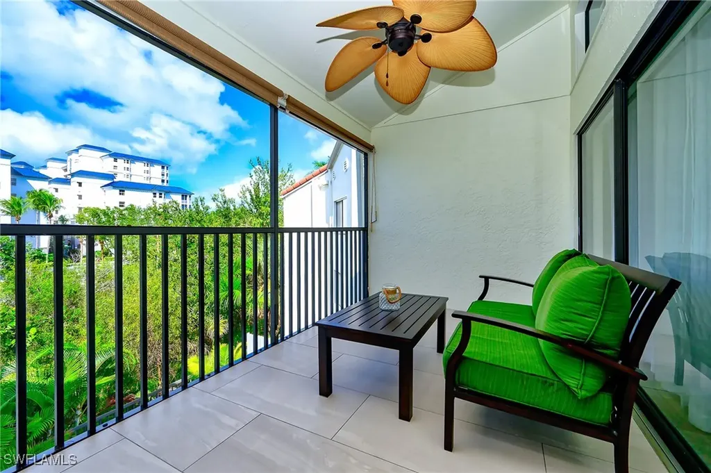 586 Beachwalk Circle Naples FL 34108