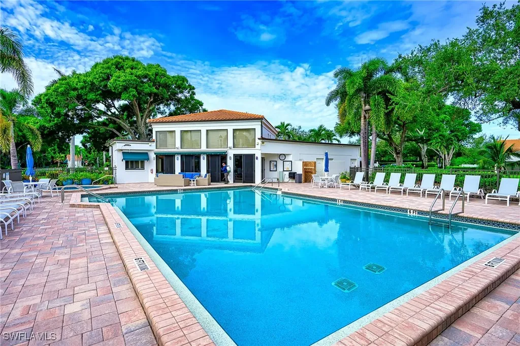586 Beachwalk Circle Naples FL 34108