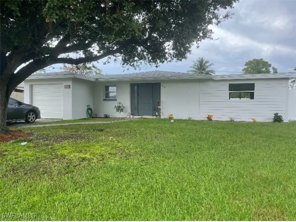 1635 Lowell Court Fort Myers FL 33907
