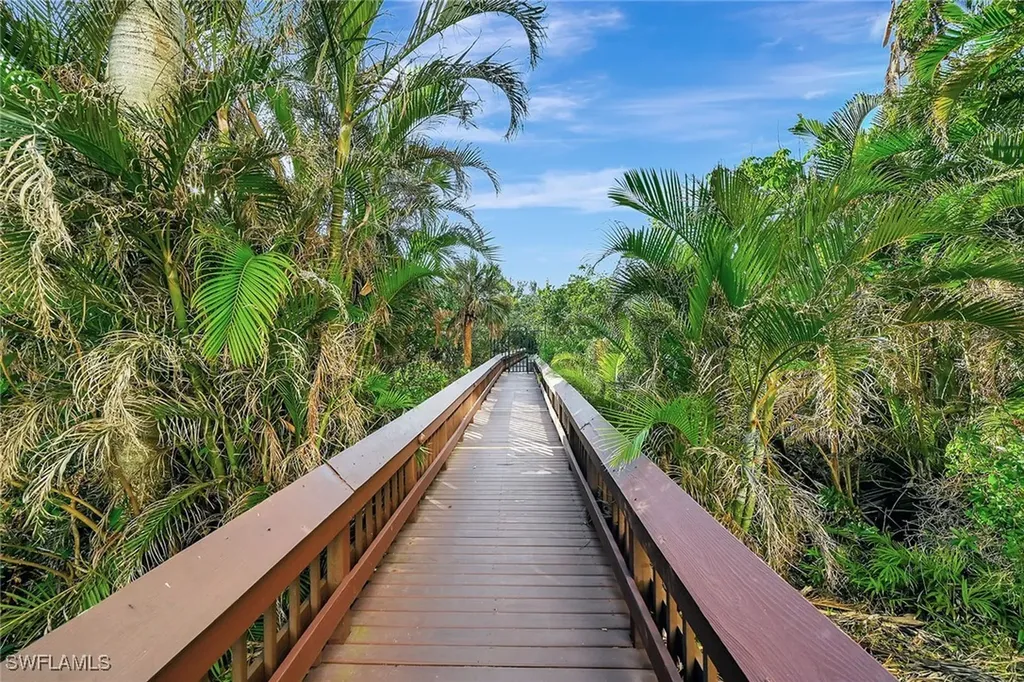 5550 Heron Point Drive Naples FL 34108