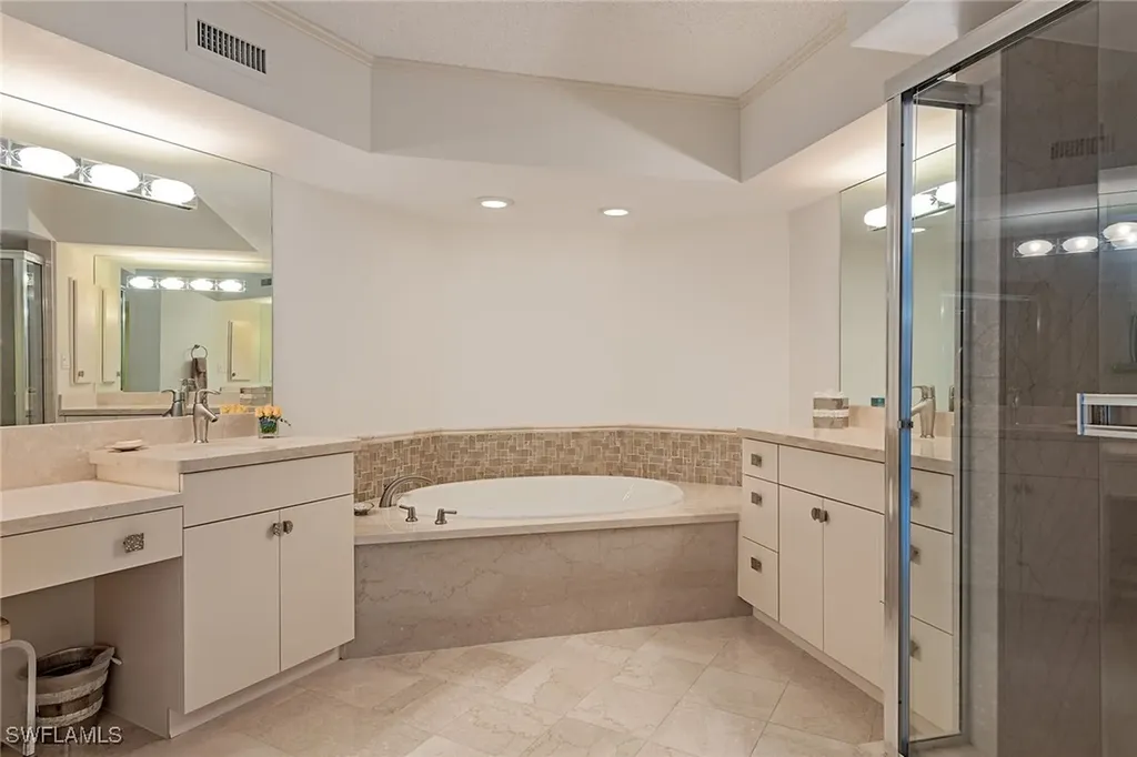 4251 Gulf Shore Boulevard N Naples FL 34103