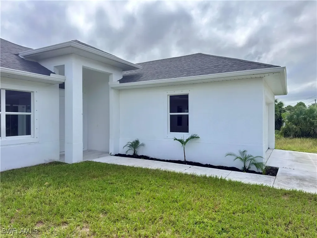 523 Harry Thayer Avenue S Lehigh Acres FL 33974