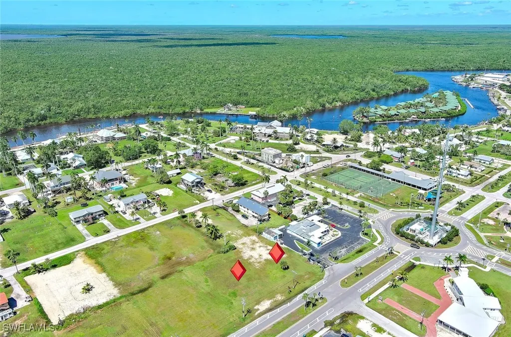 15 S. Copeland Avenue Everglades City FL 34139