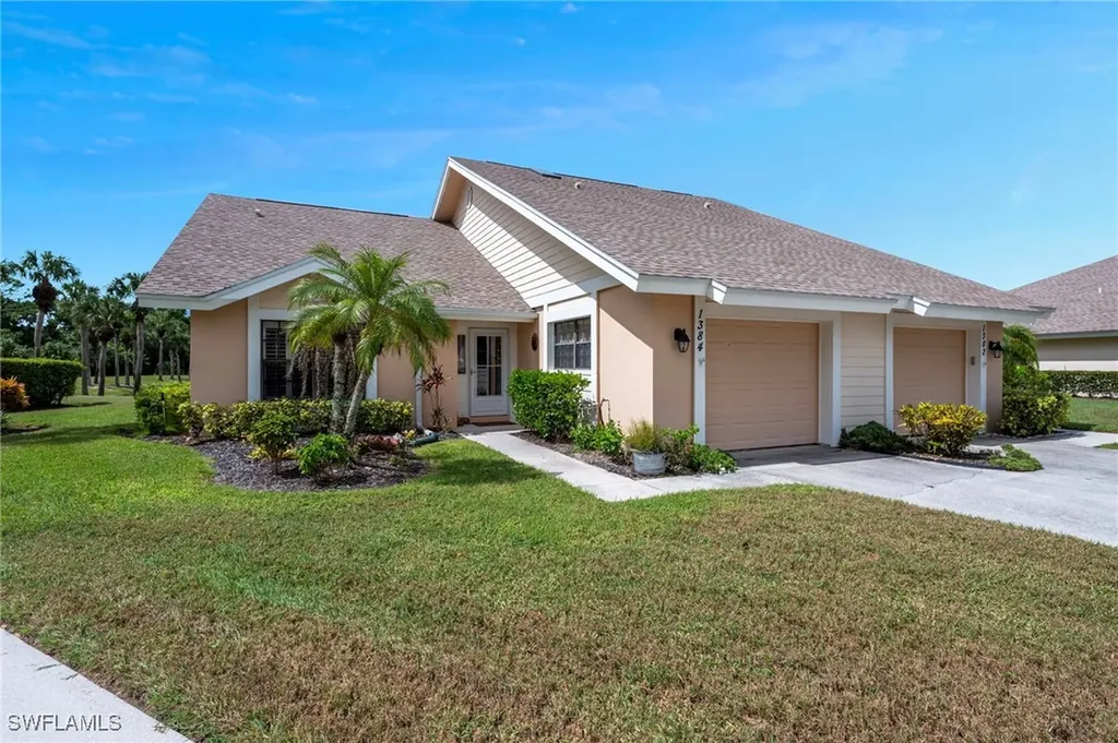 Naples FL, 1384 Park Lake Drive, Unit 22L