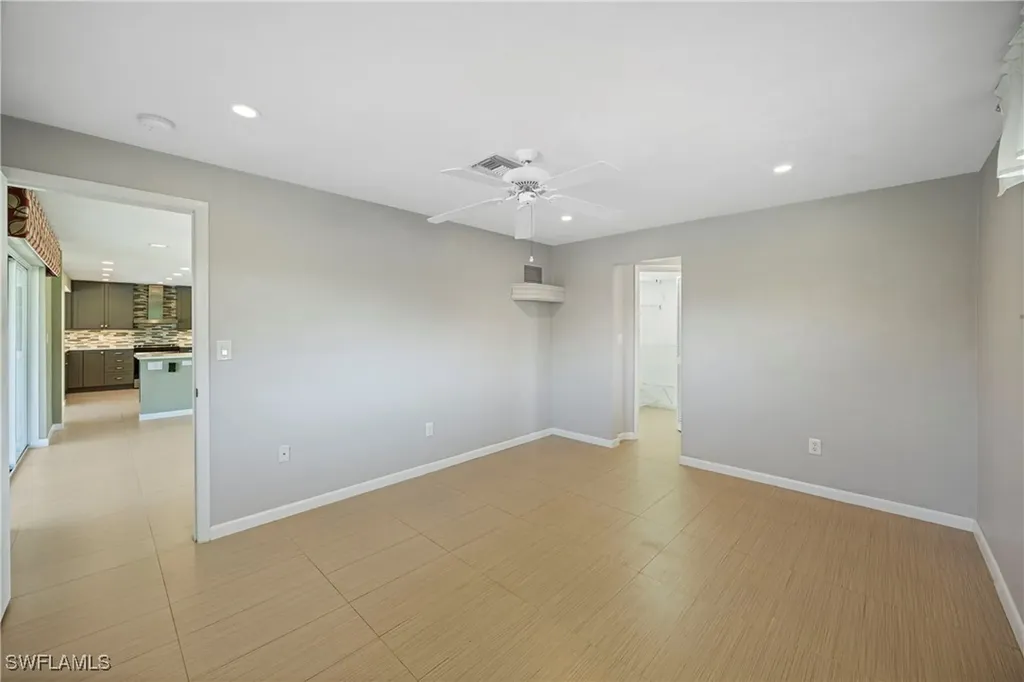 9757 Berkshire Street Naples FL 34109