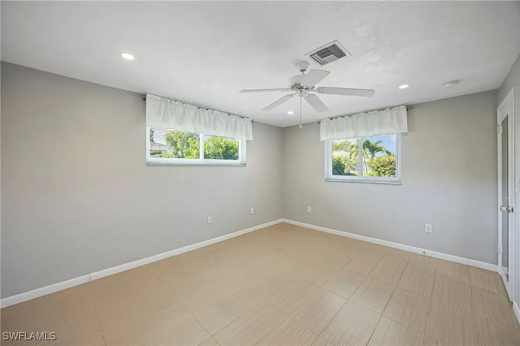 9757 Berkshire Street Naples FL 34109