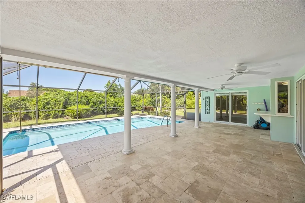 9757 Berkshire Street Naples FL 34109