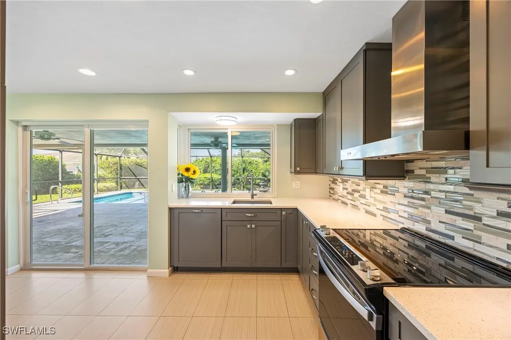 9757 Berkshire Street Naples FL 34109