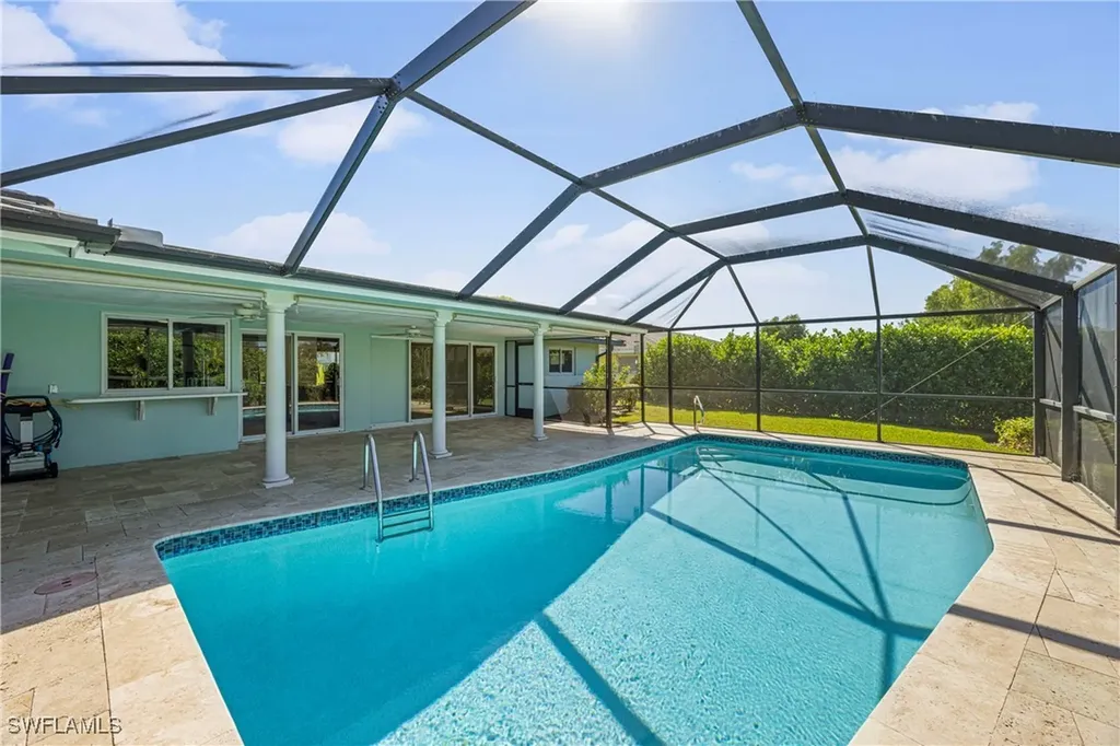 9757 Berkshire Street Naples FL 34109