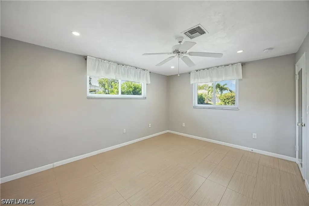 9757 Berkshire Street Naples FL 34109