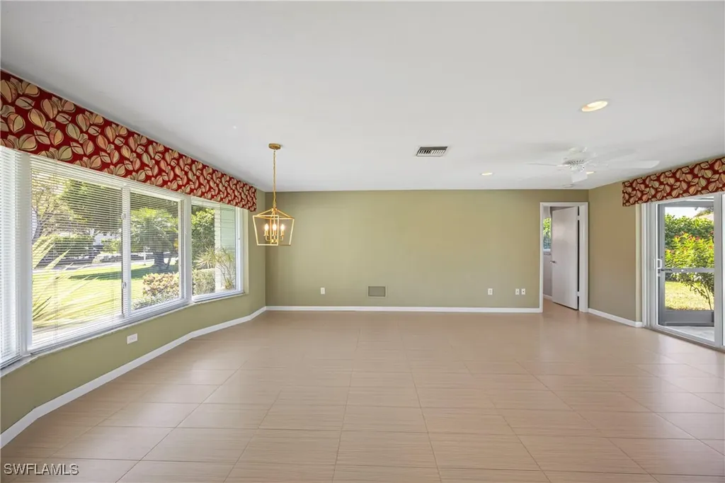 9757 Berkshire Street Naples FL 34109