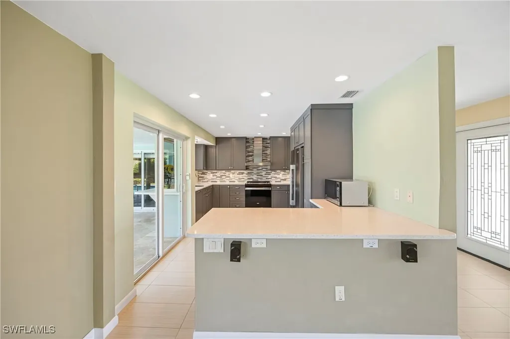 9757 Berkshire Street Naples FL 34109