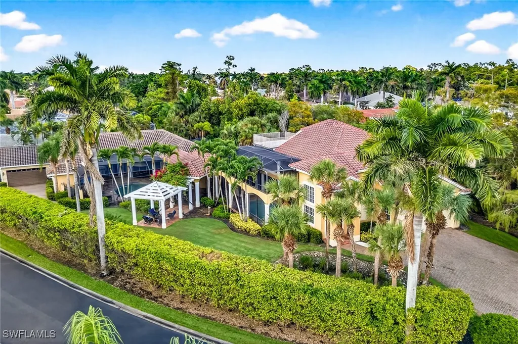 556 Eagle Creek Drive Naples FL 34113