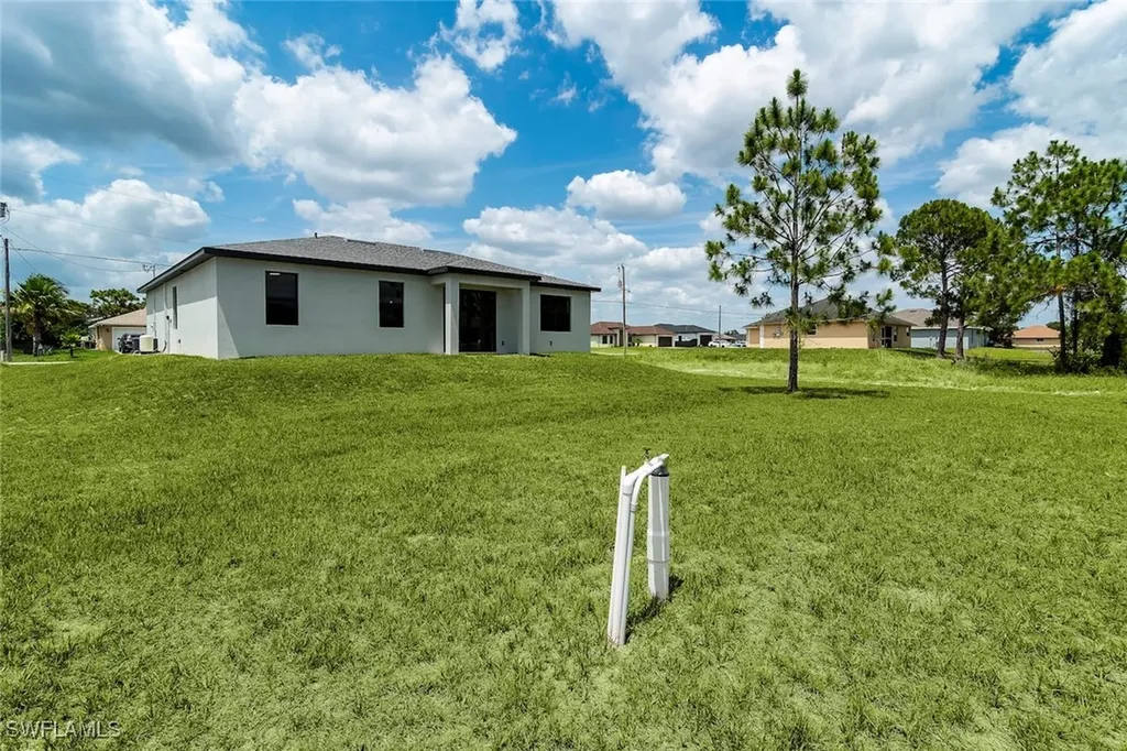 4209 25th Street SW Lehigh Acres FL 33976
