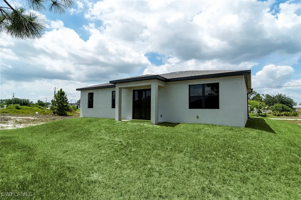4209 25th Street SW Lehigh Acres FL 33976