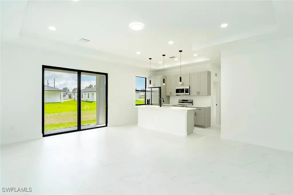 4209 25th Street SW Lehigh Acres FL 33976