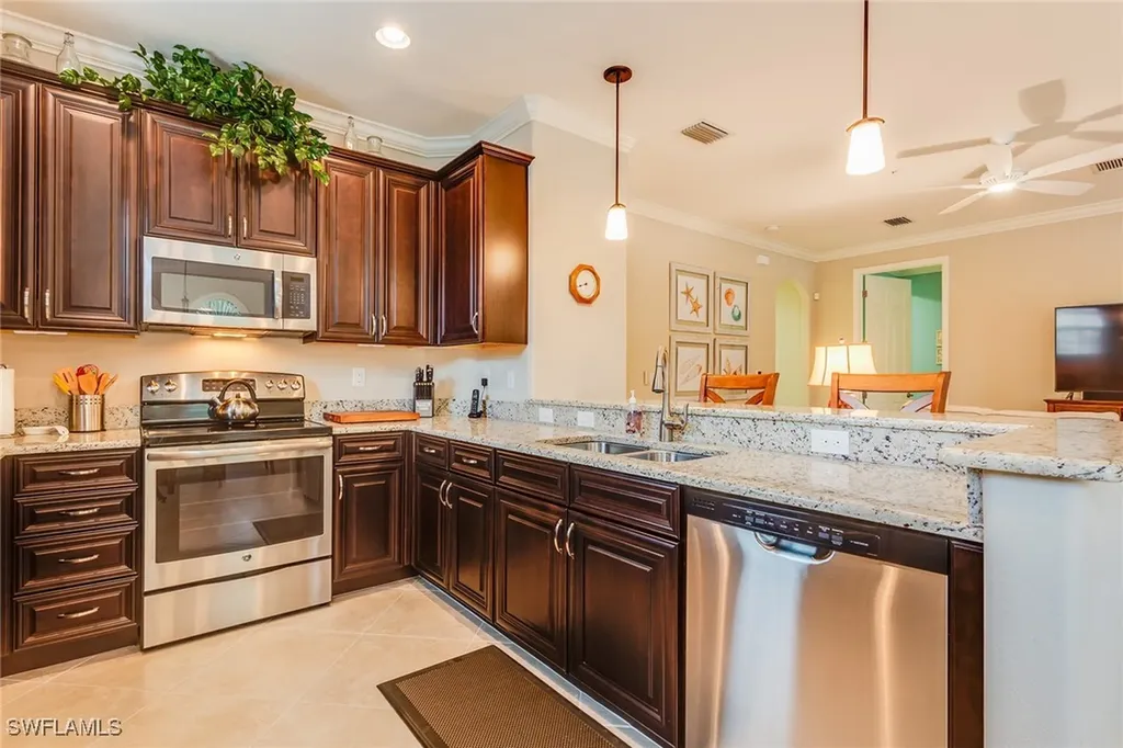 9082 Capistrano Street N Naples FL 34113