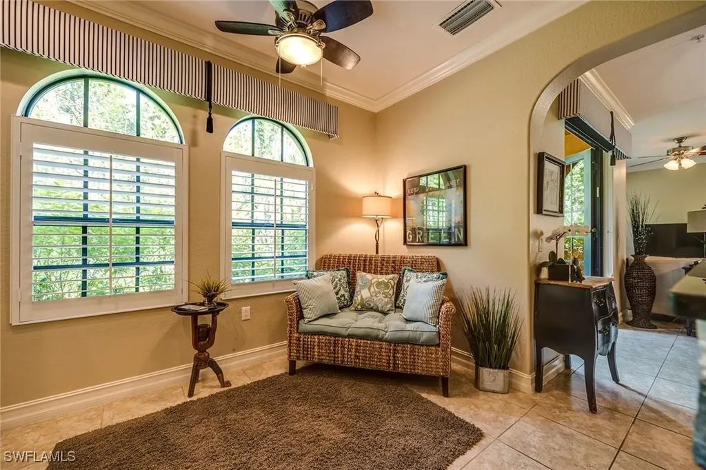 9161 Chula Vista Street Naples FL 34113