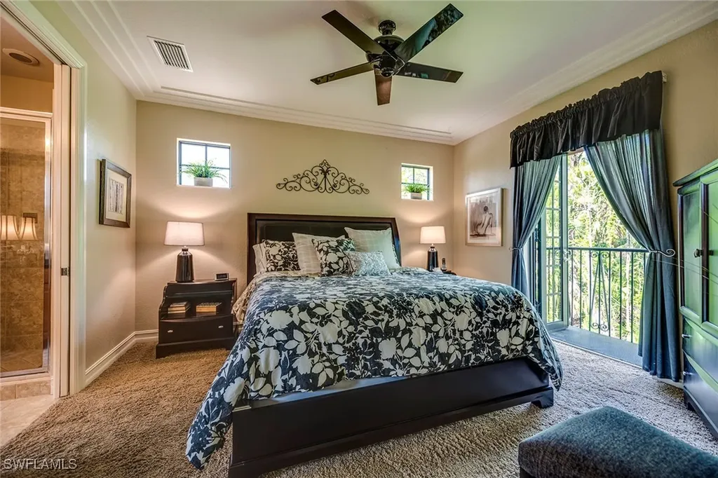 9161 Chula Vista Street Naples FL 34113