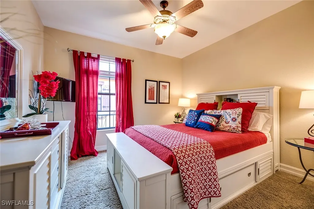 9161 Chula Vista Street Naples FL 34113