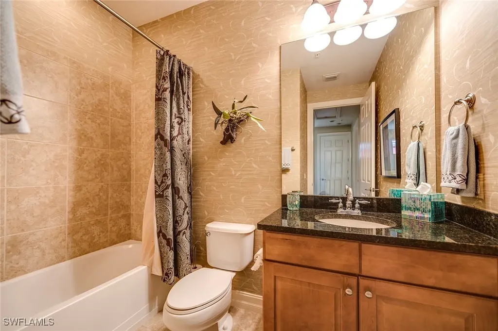 9161 Chula Vista Street Naples FL 34113