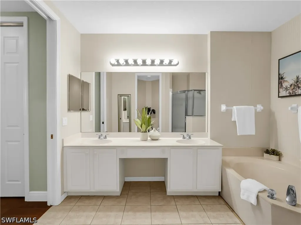 994 Eastham Way Naples FL 34104