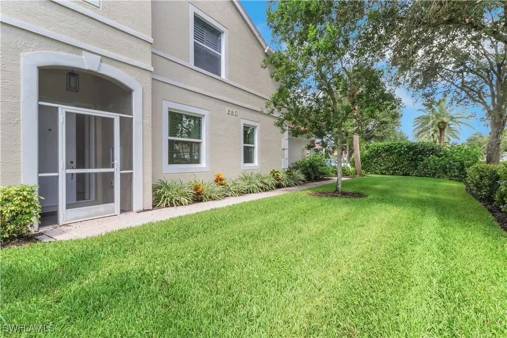 994 Eastham Way Naples FL 34104