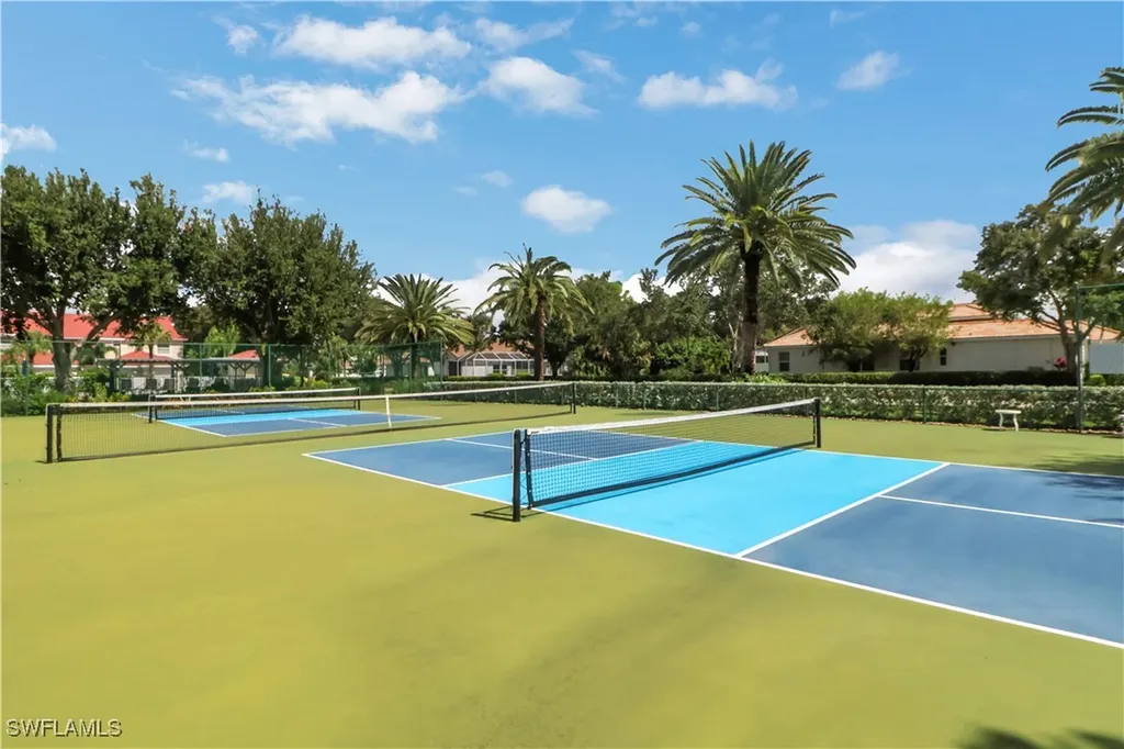 994 Eastham Way Naples FL 34104