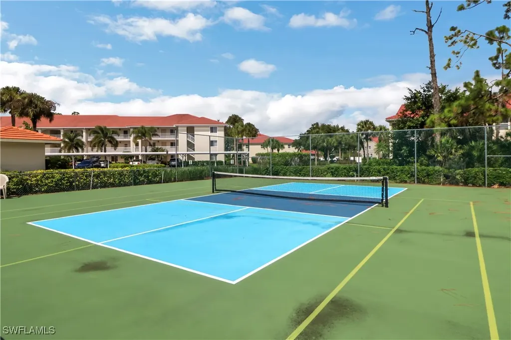 994 Eastham Way Naples FL 34104