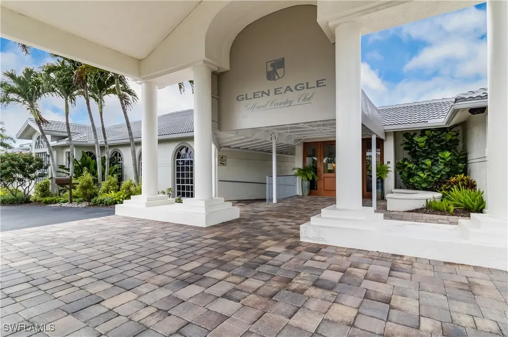 994 Eastham Way Naples FL 34104