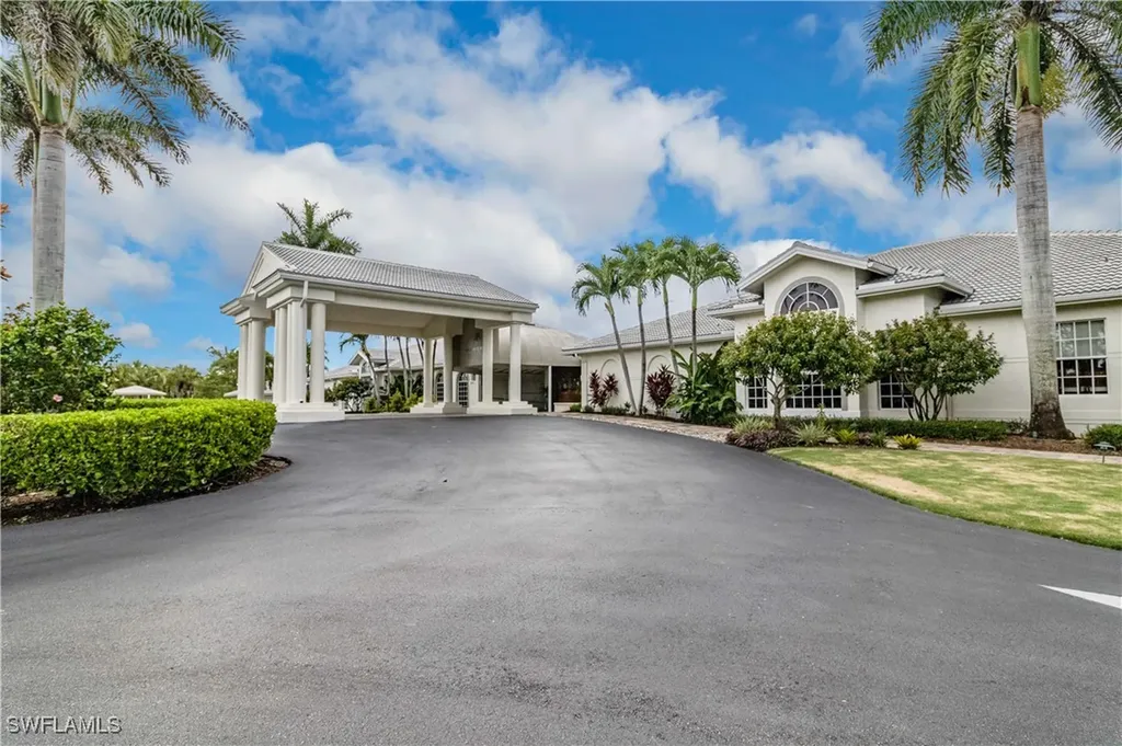 994 Eastham Way Naples FL 34104