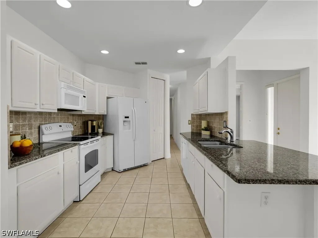 994 Eastham Way Naples FL 34104