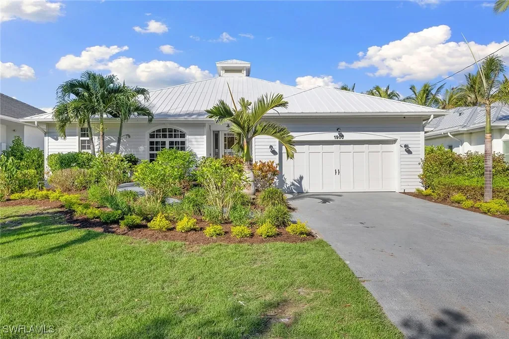 1900 Sandpiper Street Naples FL 34102