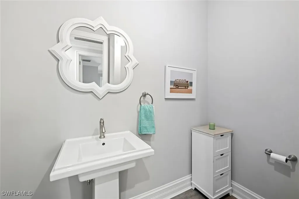1900 Sandpiper Street Naples FL 34102