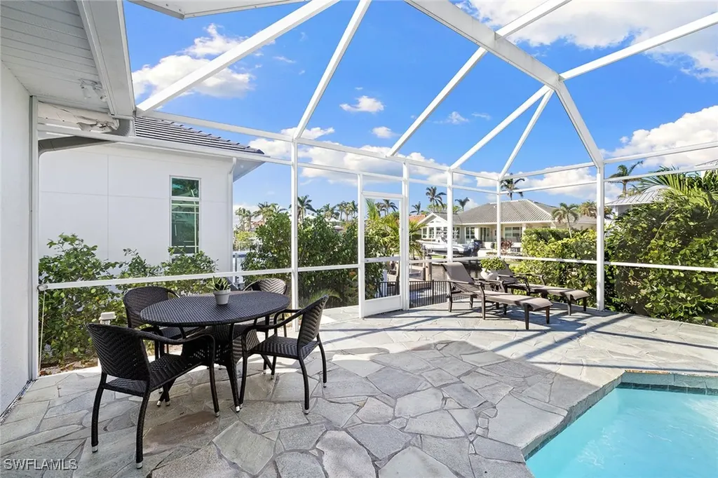 1900 Sandpiper Street Naples FL 34102