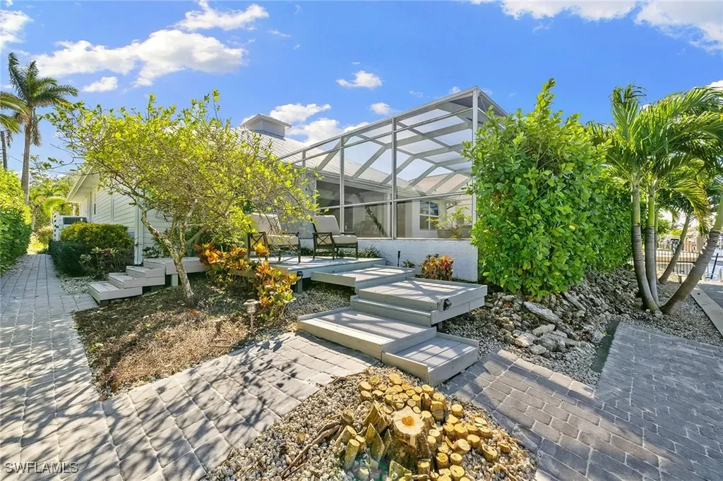 1900 Sandpiper Street Naples FL 34102