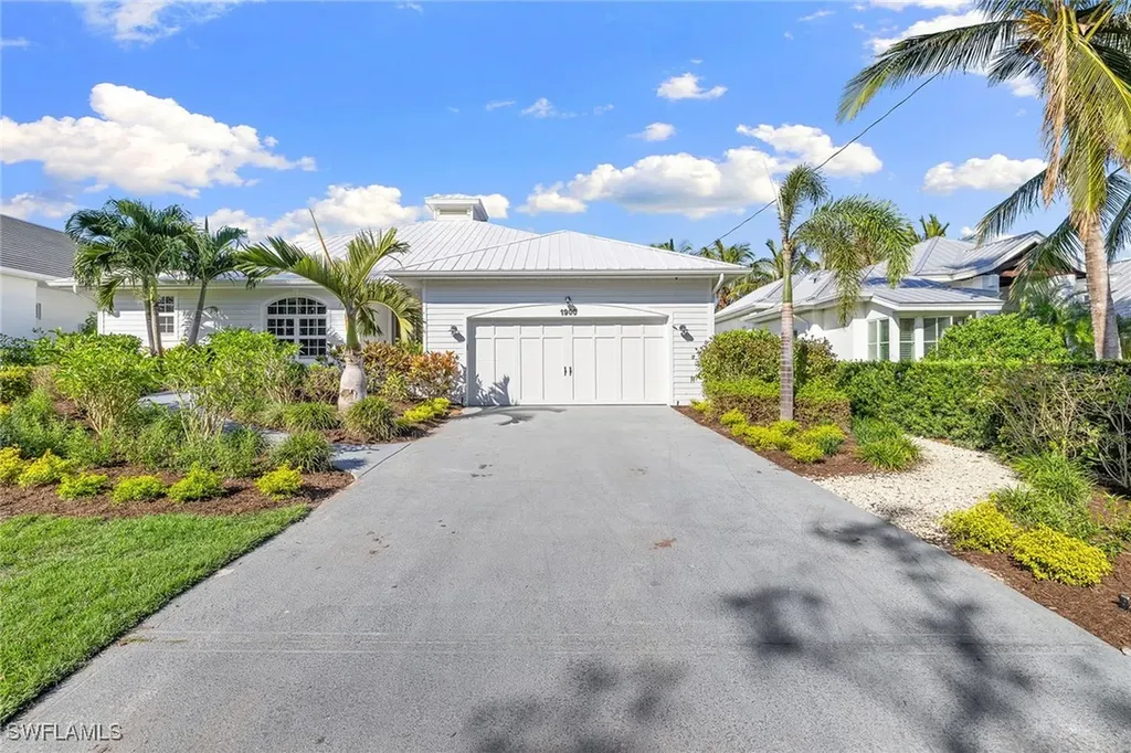 1900 Sandpiper Street Naples FL 34102