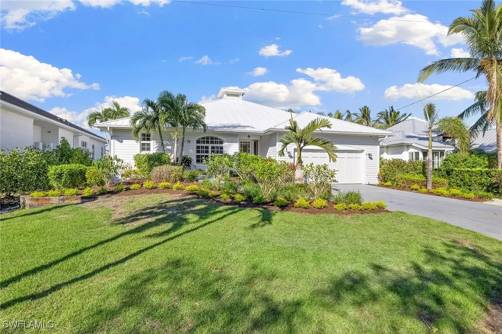 1900 Sandpiper Street Naples FL 34102