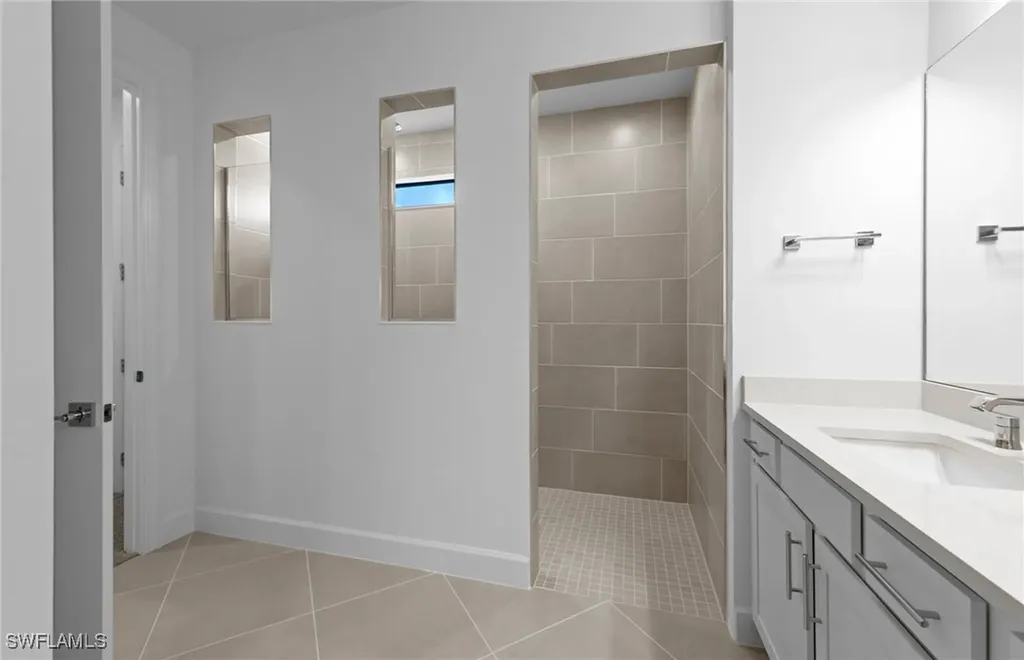 17043 Bishop Boulevard Alva FL 33920