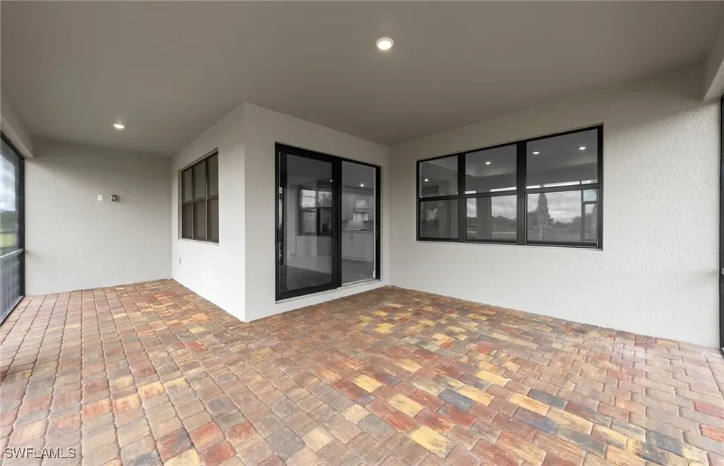 17043 Bishop Boulevard Alva FL 33920