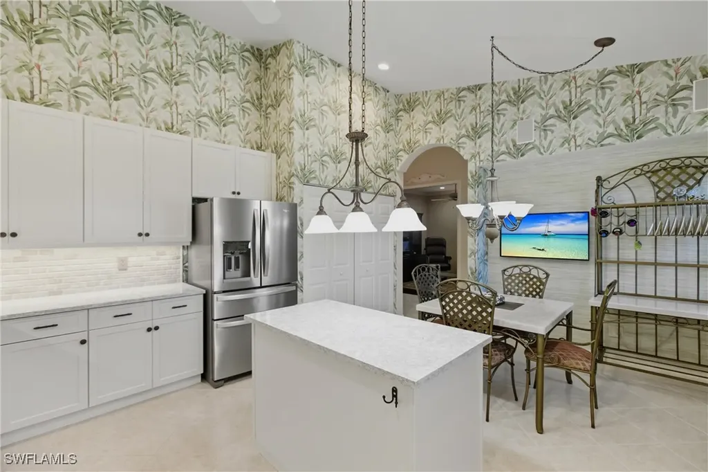 2590 Marshcreek Lane Naples FL 34119
