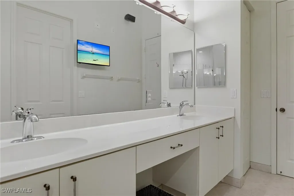 2590 Marshcreek Lane Naples FL 34119