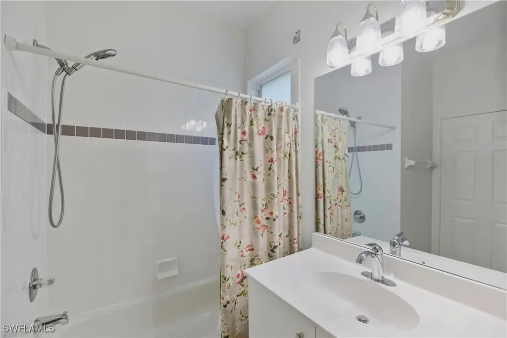 2590 Marshcreek Lane Naples FL 34119
