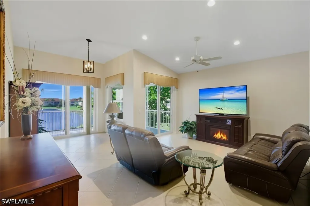 2590 Marshcreek Lane Naples FL 34119