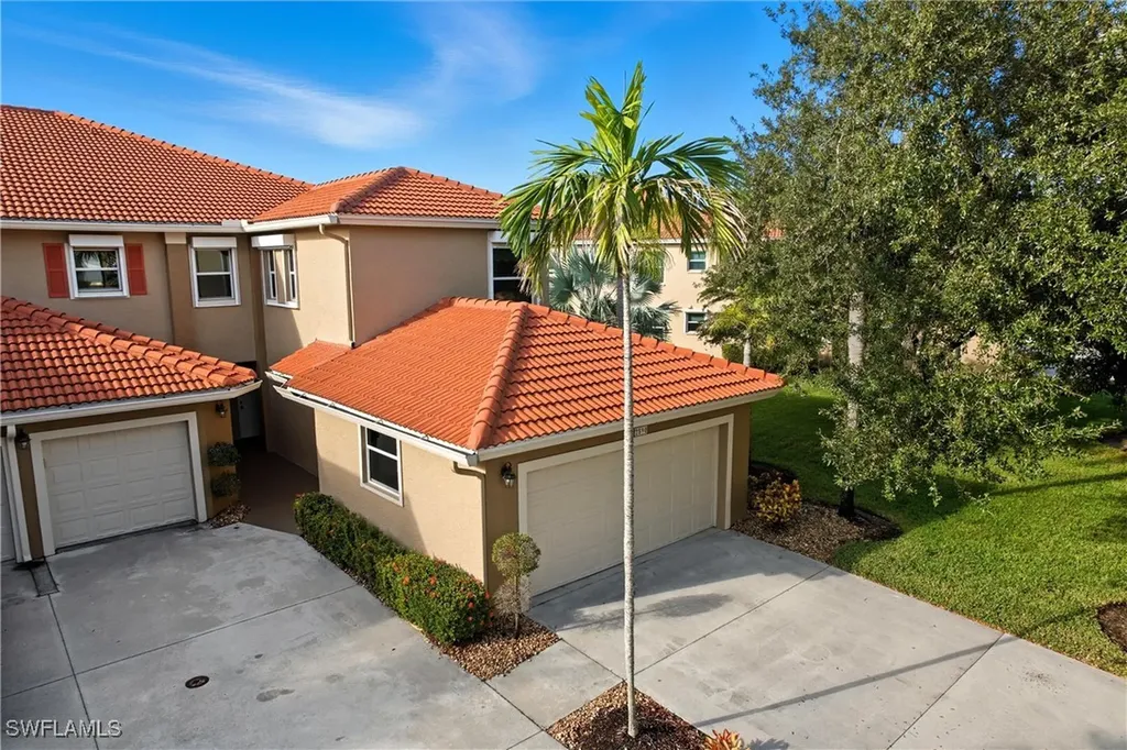 2590 Marshcreek Lane Naples FL 34119