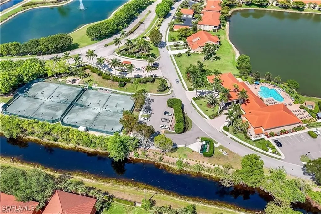 2590 Marshcreek Lane Naples FL 34119