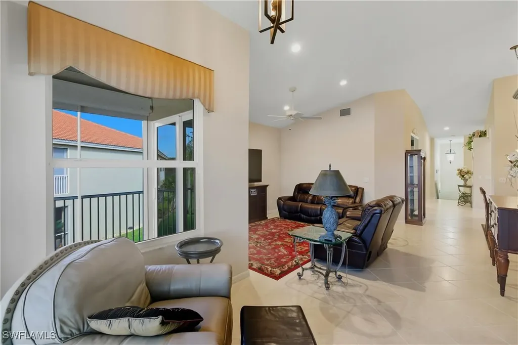2590 Marshcreek Lane Naples FL 34119